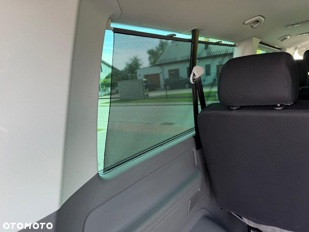 Volkswagen Caravelle 2.0 TDI L2 Comfortline DSG - 21