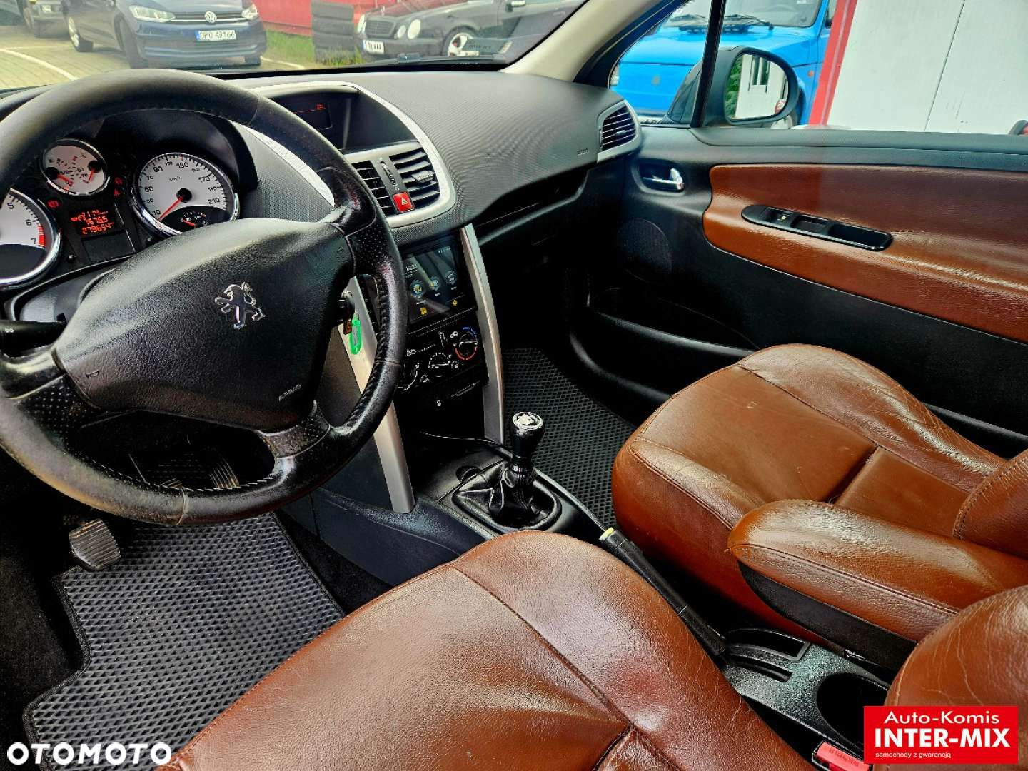 Peugeot 207 - 24