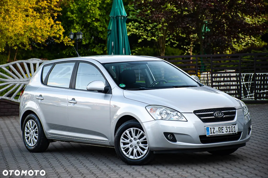 Kia Ceed 2.0 CVVT Spirit - 16