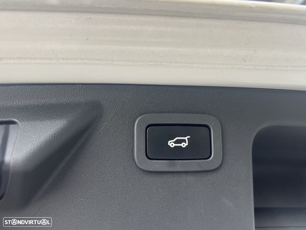 Land Rover Discovery Sport - 22