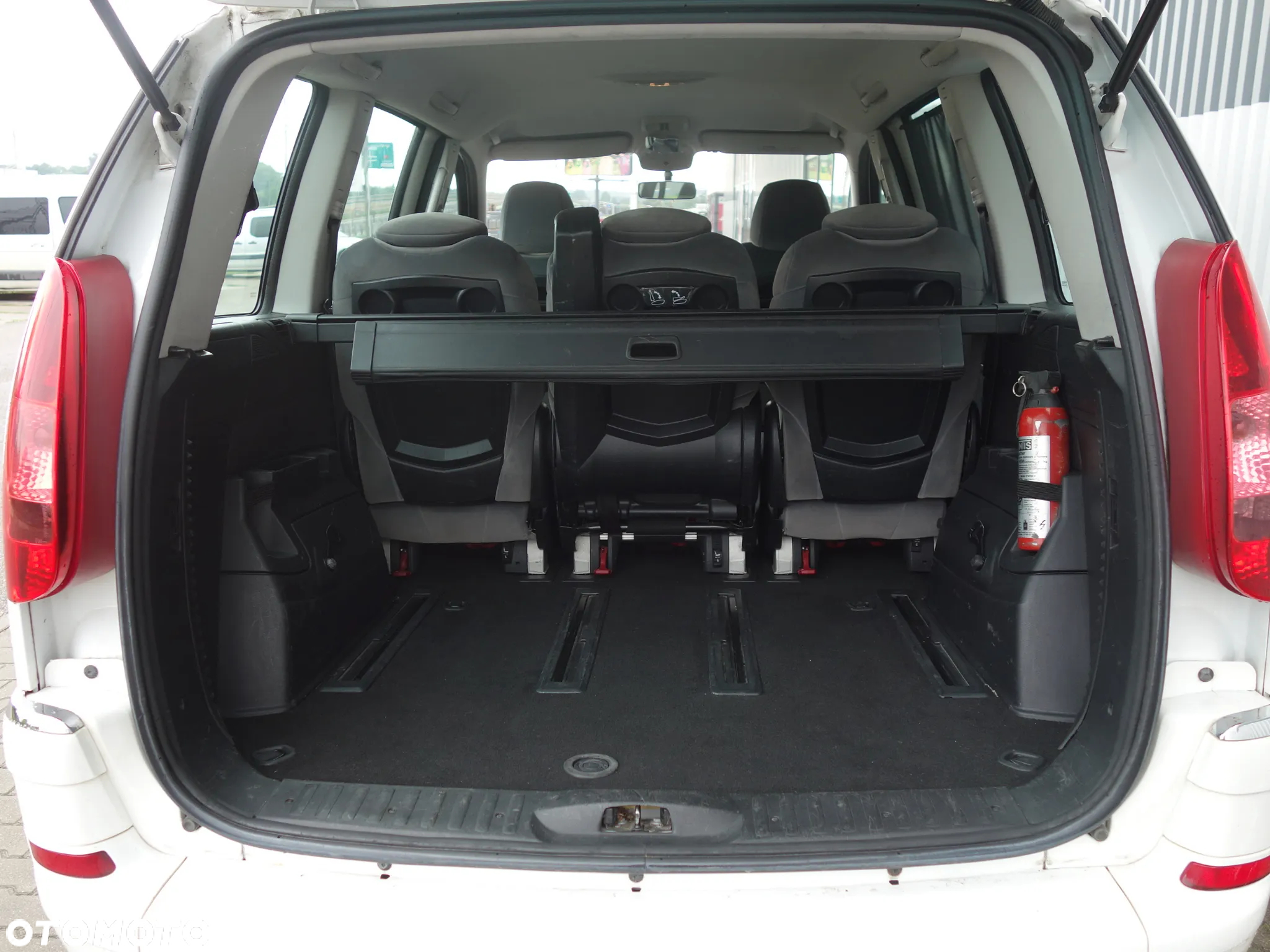 Peugeot 807 HDi 135 Family - 37
