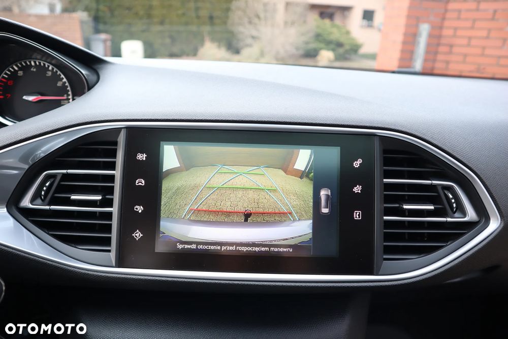 Peugeot 308 1.2 PureTech Allure Pack S&S - 19