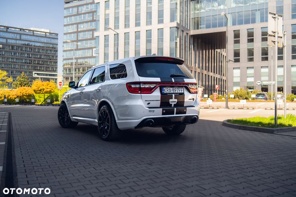 Dodge Durango 6.4 SRT - 16