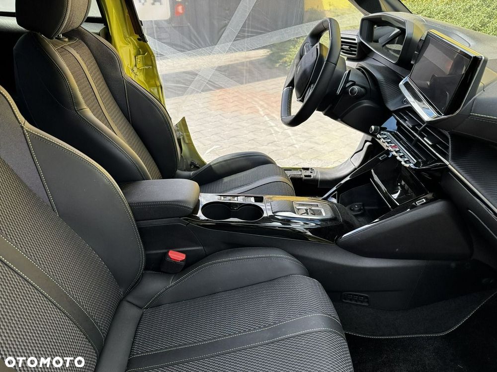Peugeot 208 Hybrid 100 e-DSC6 GT - 11