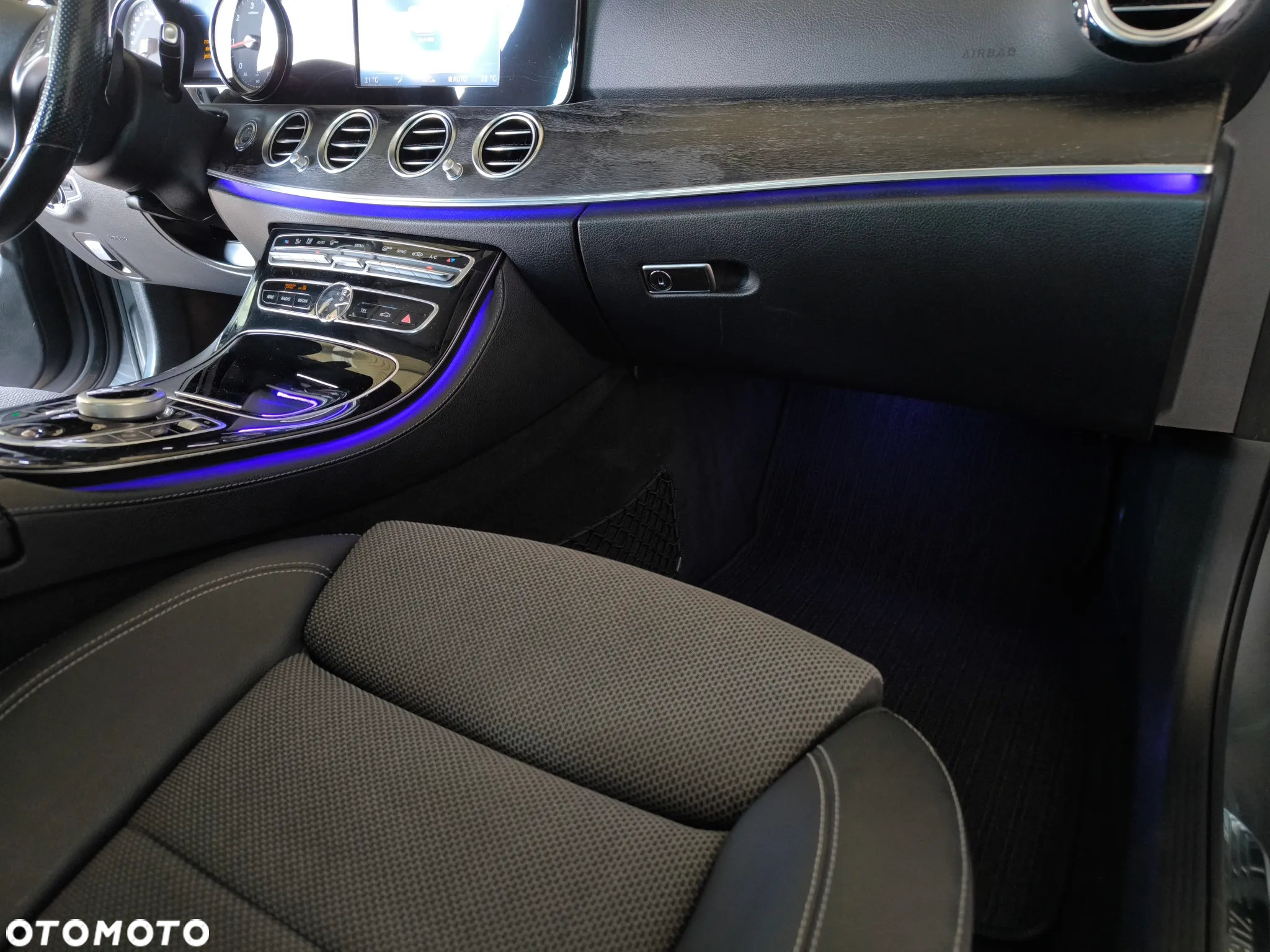 Mercedes-Benz Klasa E 200 d 9G-TRONIC - 18