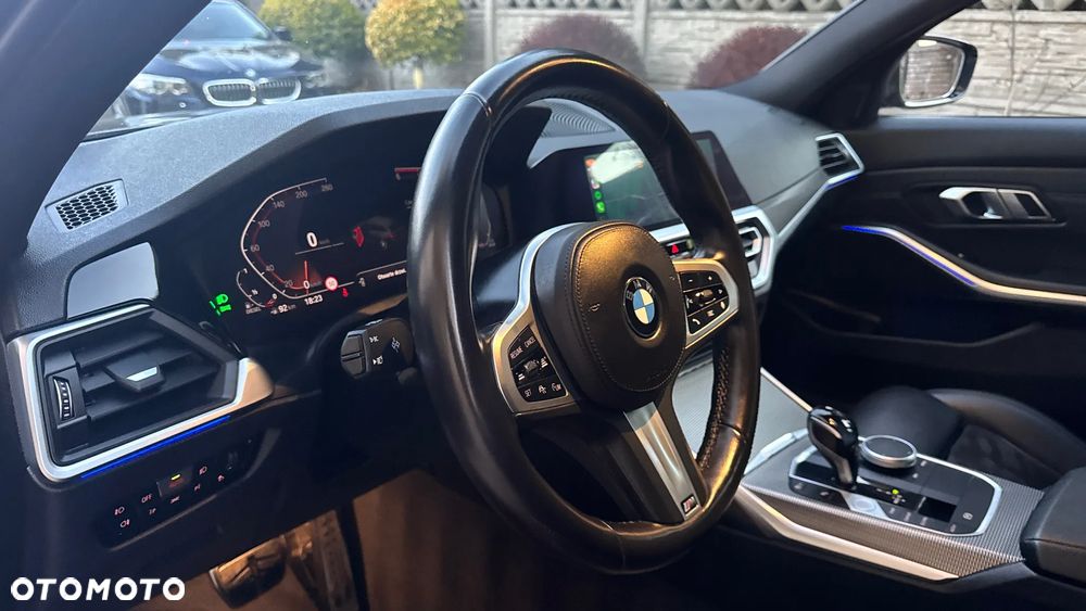 BMW Seria 3 320d M Sport Shadow sport - 17