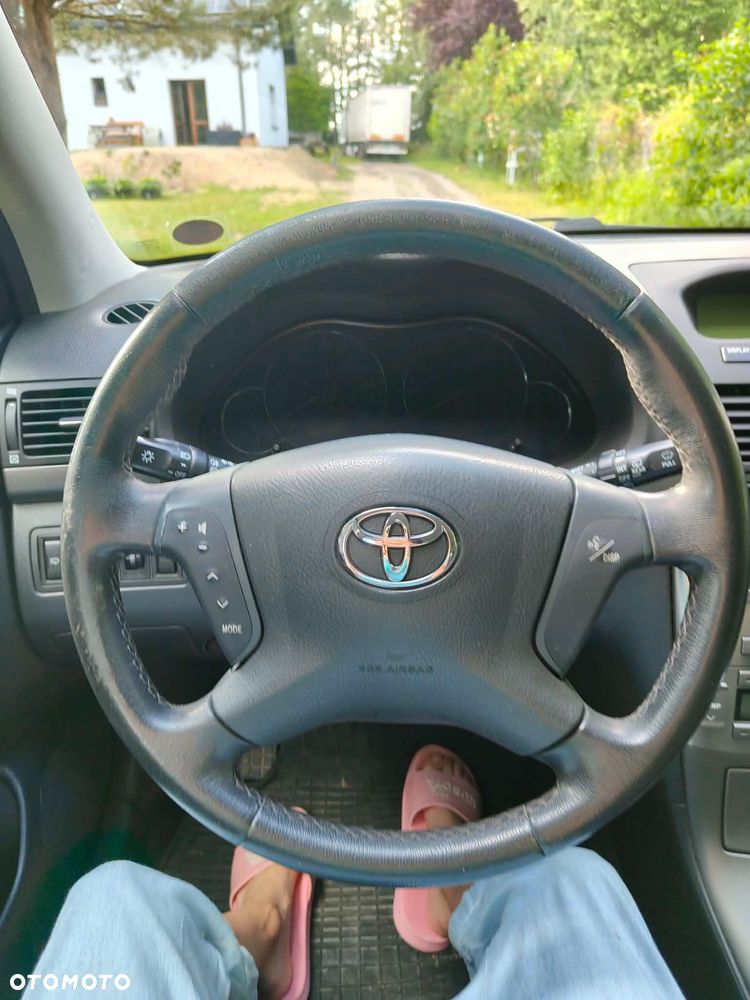 Toyota Avensis 1.8 VVT-i Combi - 13