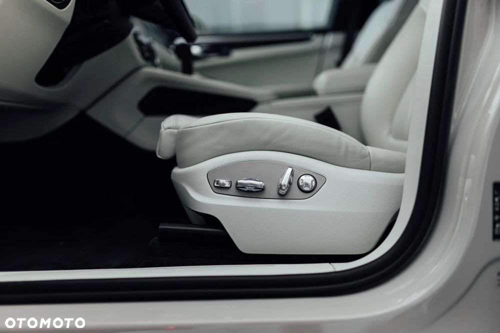 Porsche Macan Standard - 22