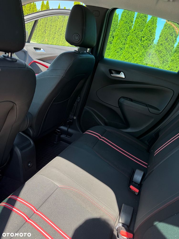 Opel Crossland X - 8