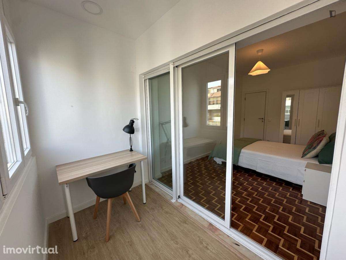 Quarto - localizado em Almada Lisbon - Grande imagem: 5/15