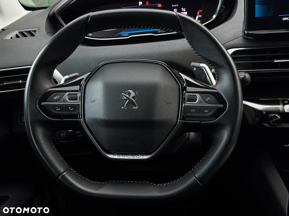 Peugeot 5008 PureTech 130 EAT8 Stop & Start Roadtrip - 38