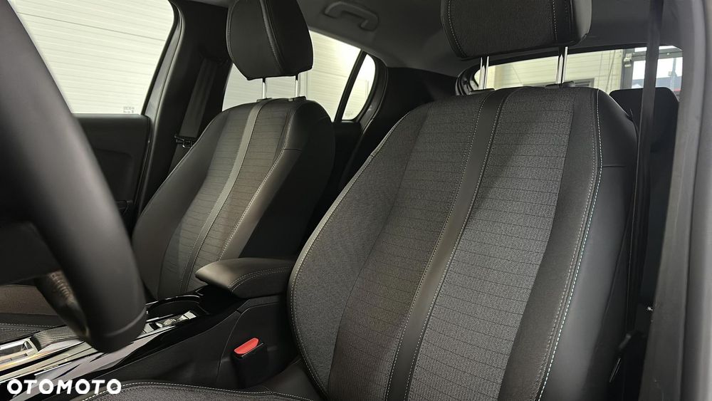 Peugeot 208 1.2 PureTech Allure S&S EAT8 - 11