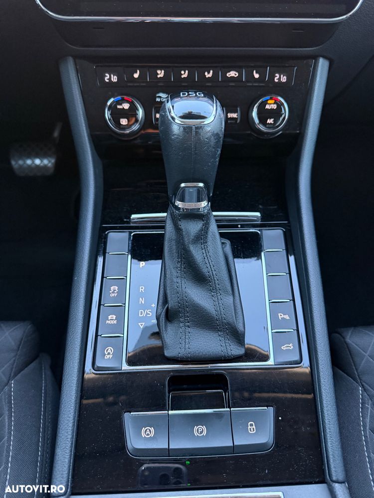 Skoda Superb 2.0 TSI DSG Style - 13
