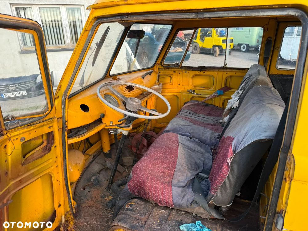 Volkswagen Transporter - 7