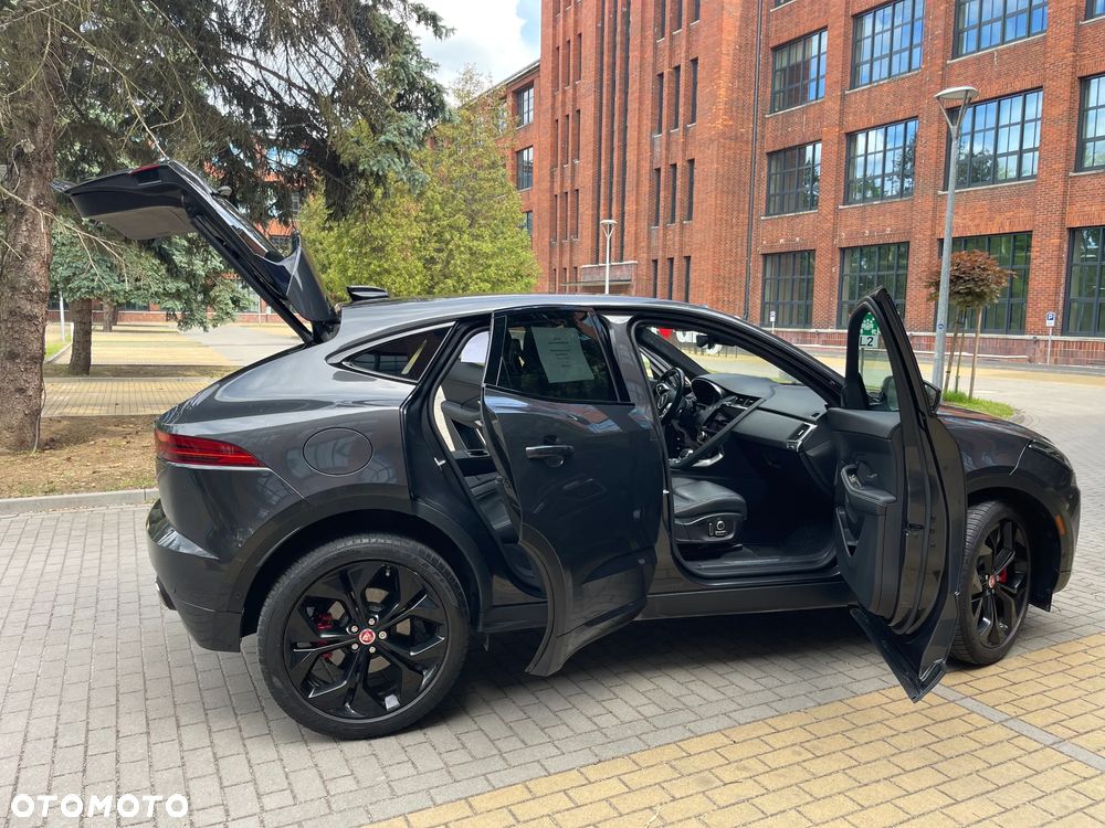 Jaguar E-Pace 2.0 P300 mHEV AWD 300 Sport - 29