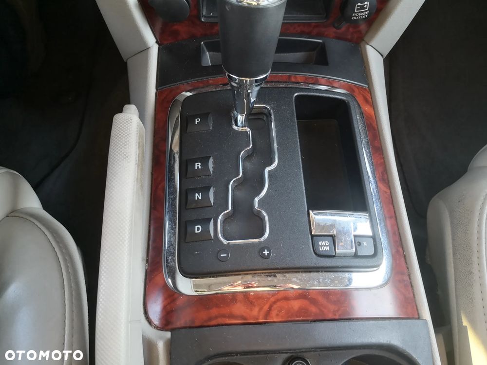 Jeep Commander 4.7 Automatik - 15