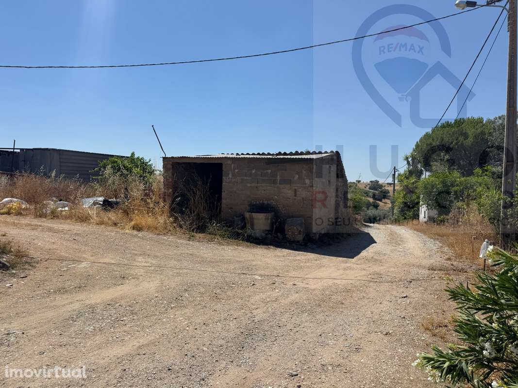 Quinta com 3000m² em Nossa Senhora de Machede - Grande imagem: 3/31