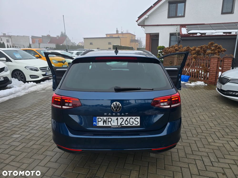 Volkswagen Passat - 24