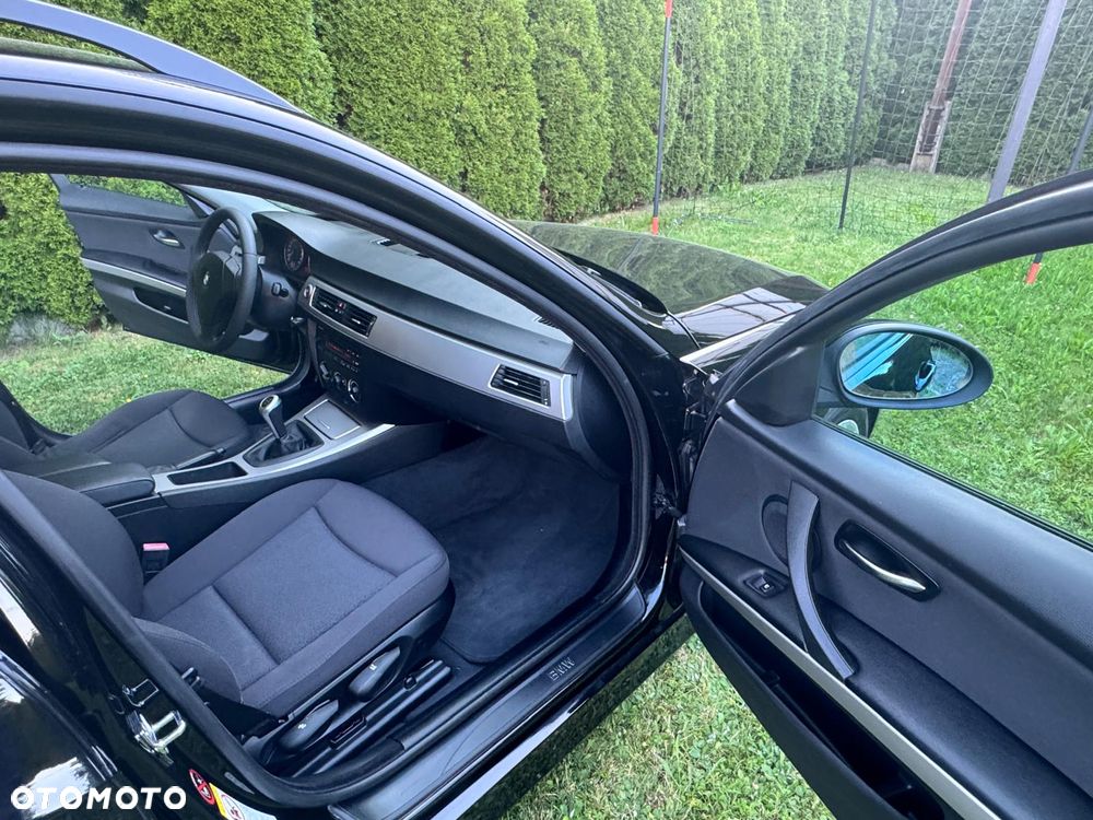 BMW Seria 3 318d DPF Edition Lifestyle - 22