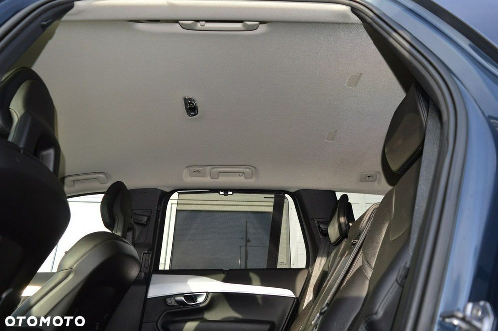 Volvo XC 90 D5 AWD Momentum - 33