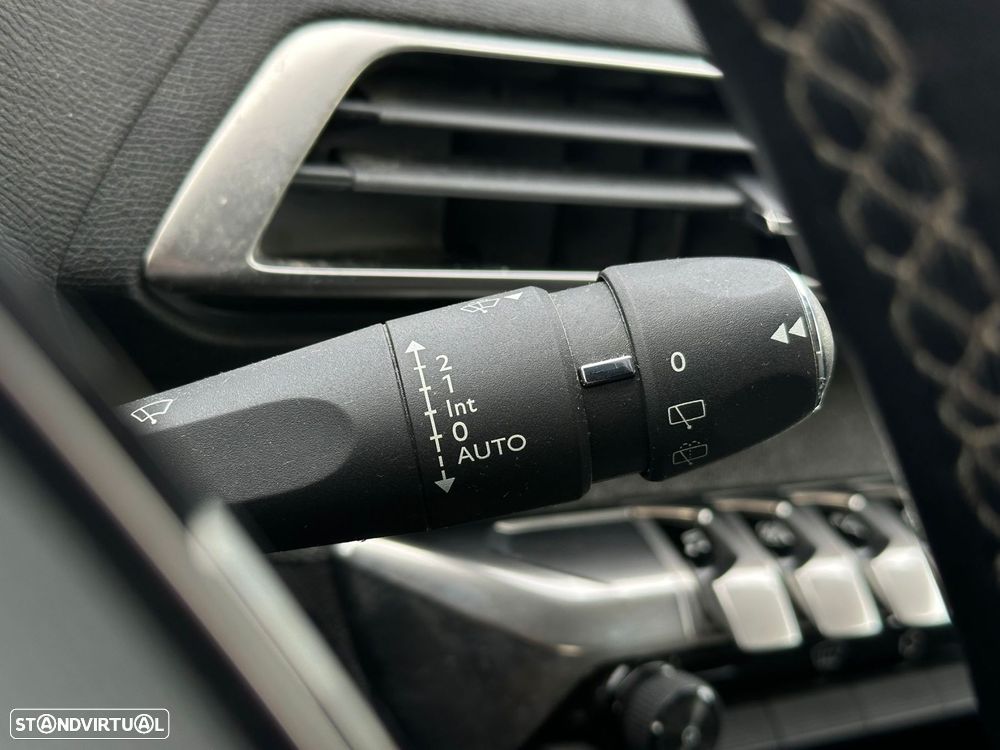 Peugeot 3008 1.5 BlueHDi Allure - 18