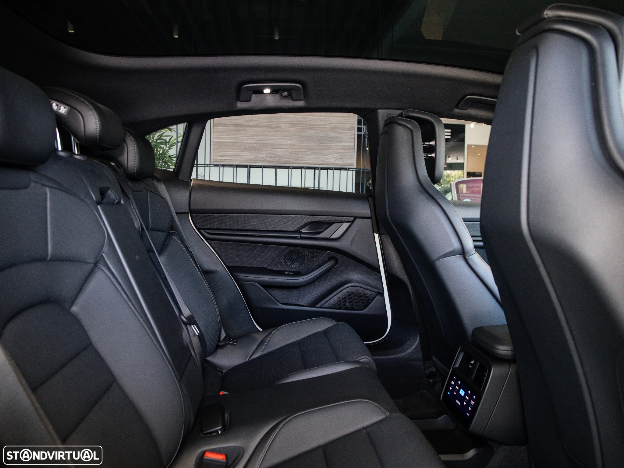 Porsche Taycan Sport Turismo Standard - 44