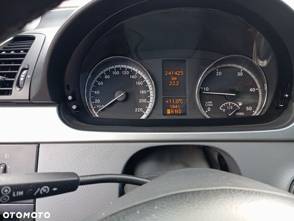Mercedes-Benz Viano - 12
