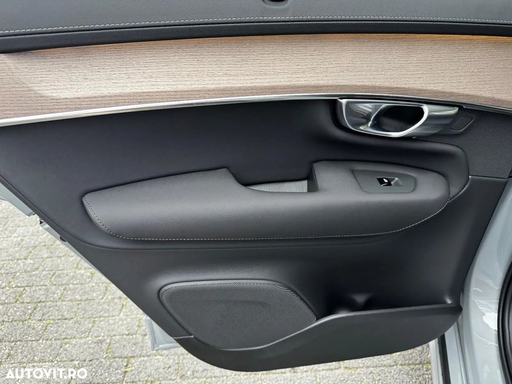 Volvo XC 90 T8 AWD PHEV Ultra Dark - 9