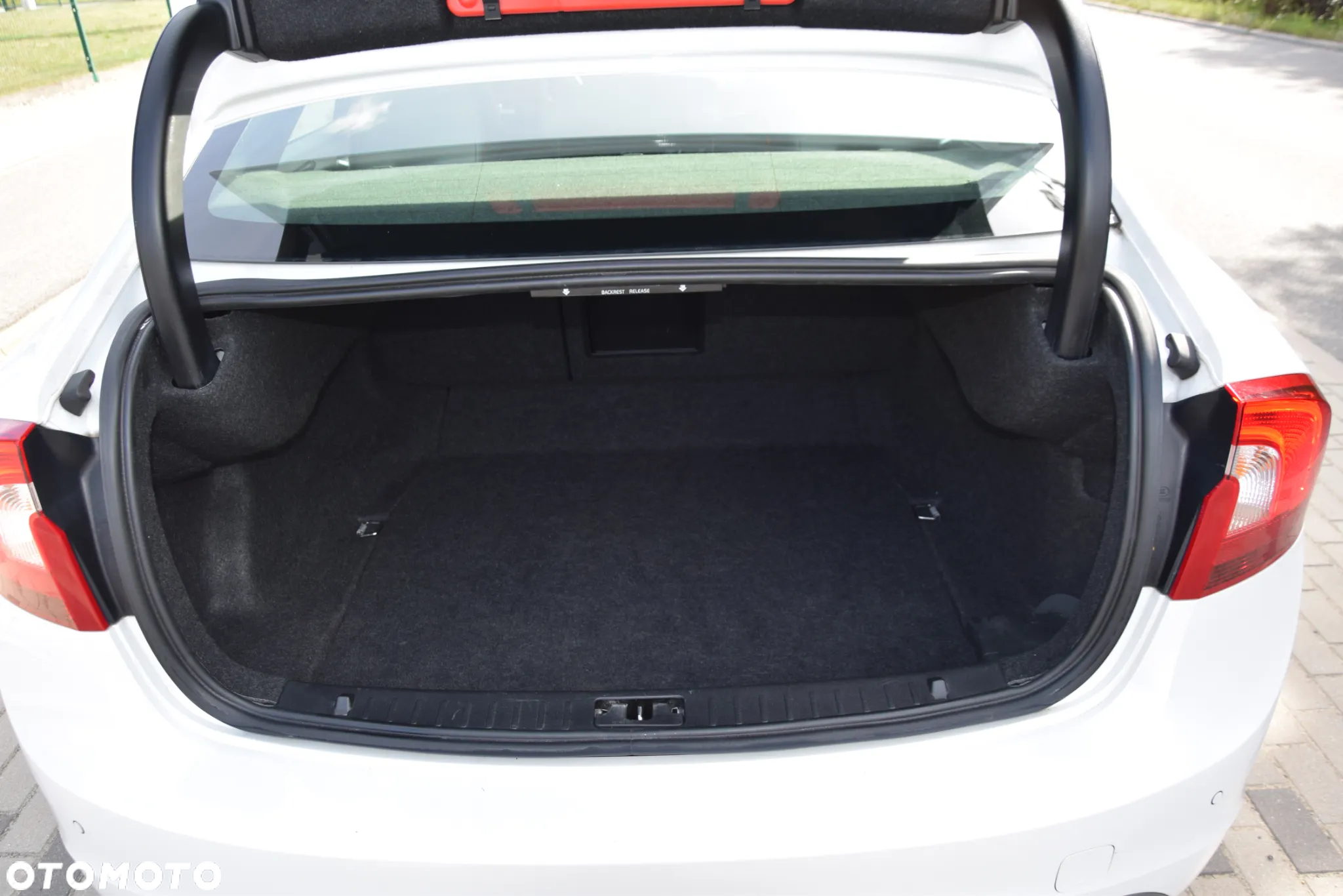 Volvo S60 T4 RDesign - 11
