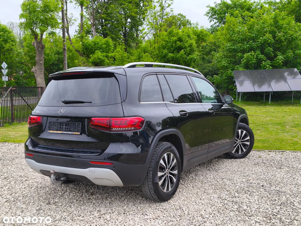 Mercedes-Benz GLB - 4