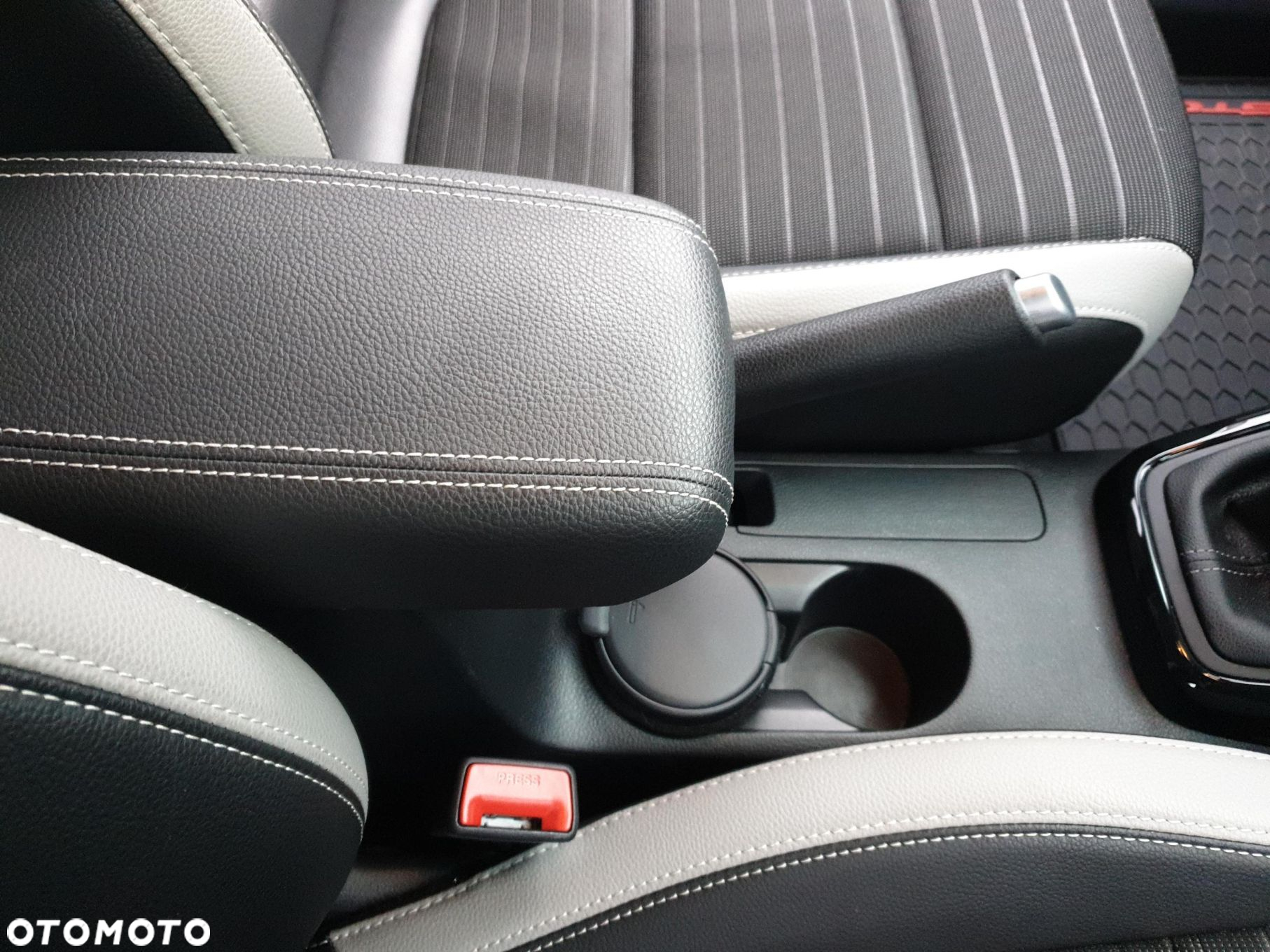 Kia Stonic 1.0 T-GDI L - 28