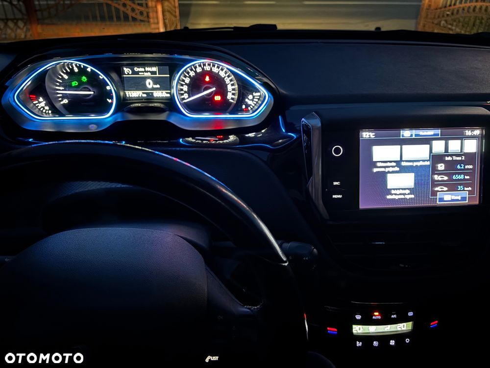 Peugeot 2008 1.2 Pure Tech GPF Allure S&S - 13