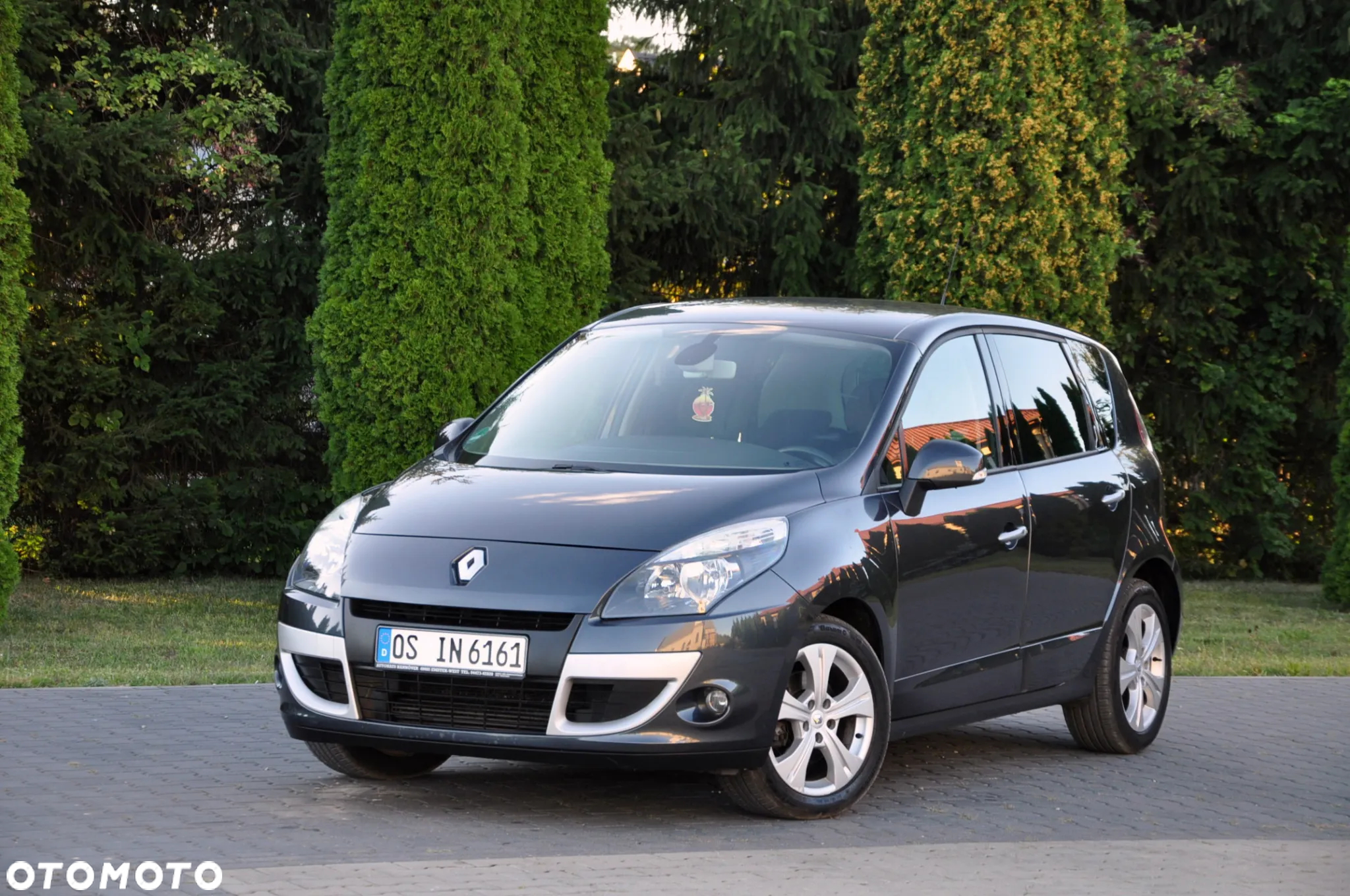 Renault Scenic 1.9 dCi Bose Edition - 9