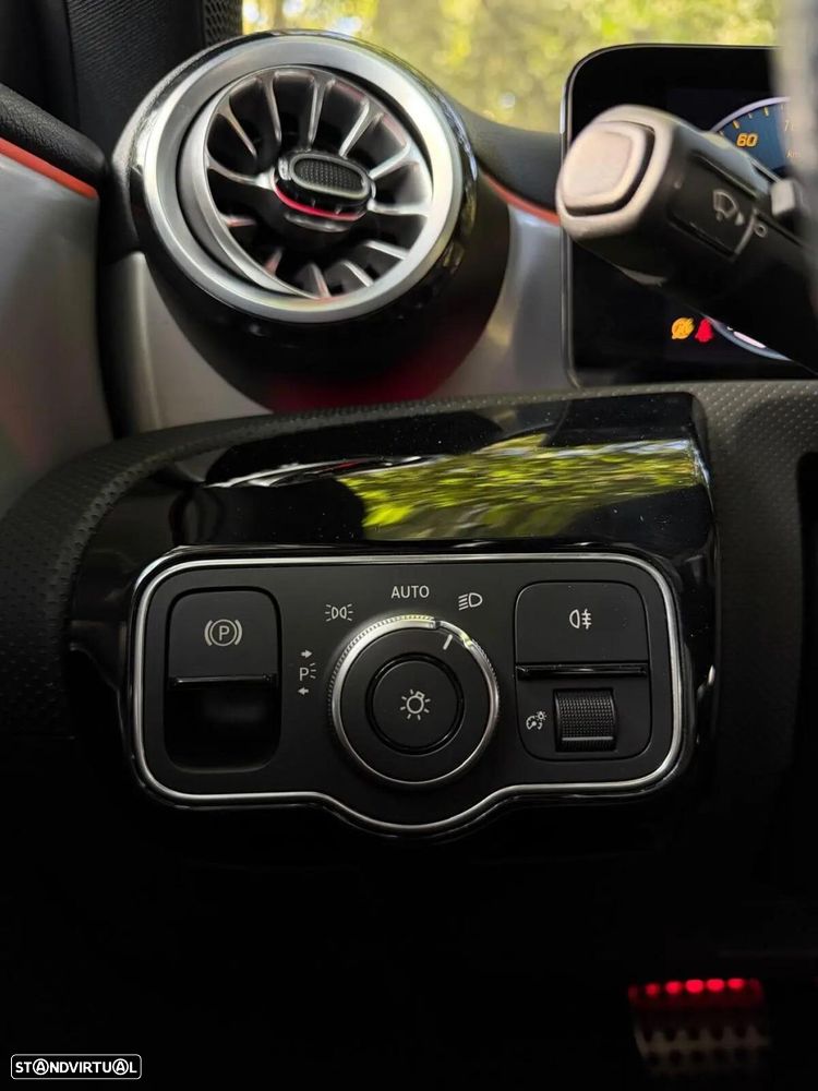 Mercedes-Benz A 180 d AMG Line Aut. - 25