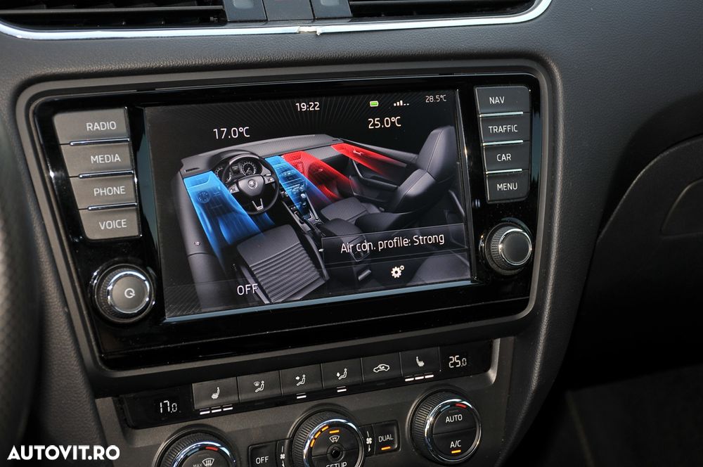 Skoda Octavia 2.0 TDI RS DSG - 14