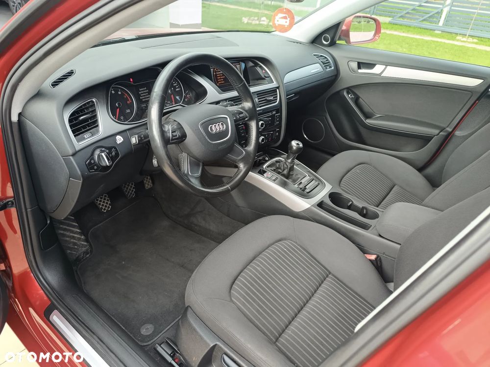 Audi A4 Limousine - 36
