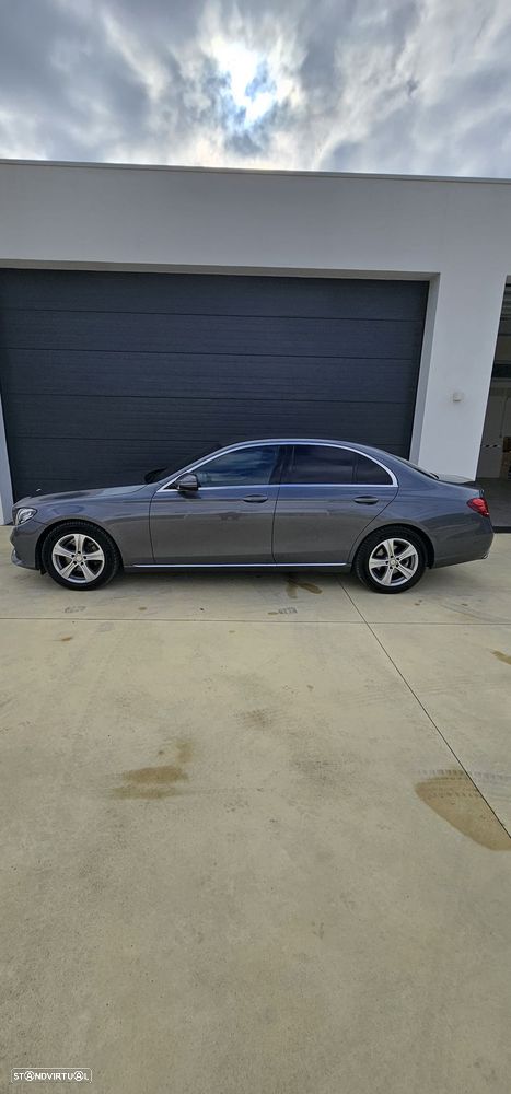 Mercedes-Benz E 220