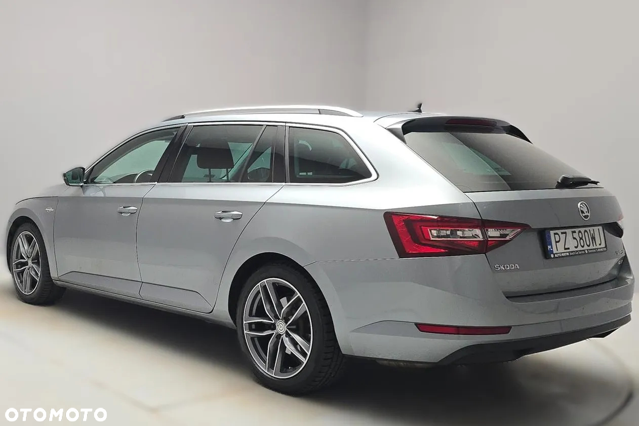 Skoda Superb 2.0 TDI 4x4 L&K DSG - 5