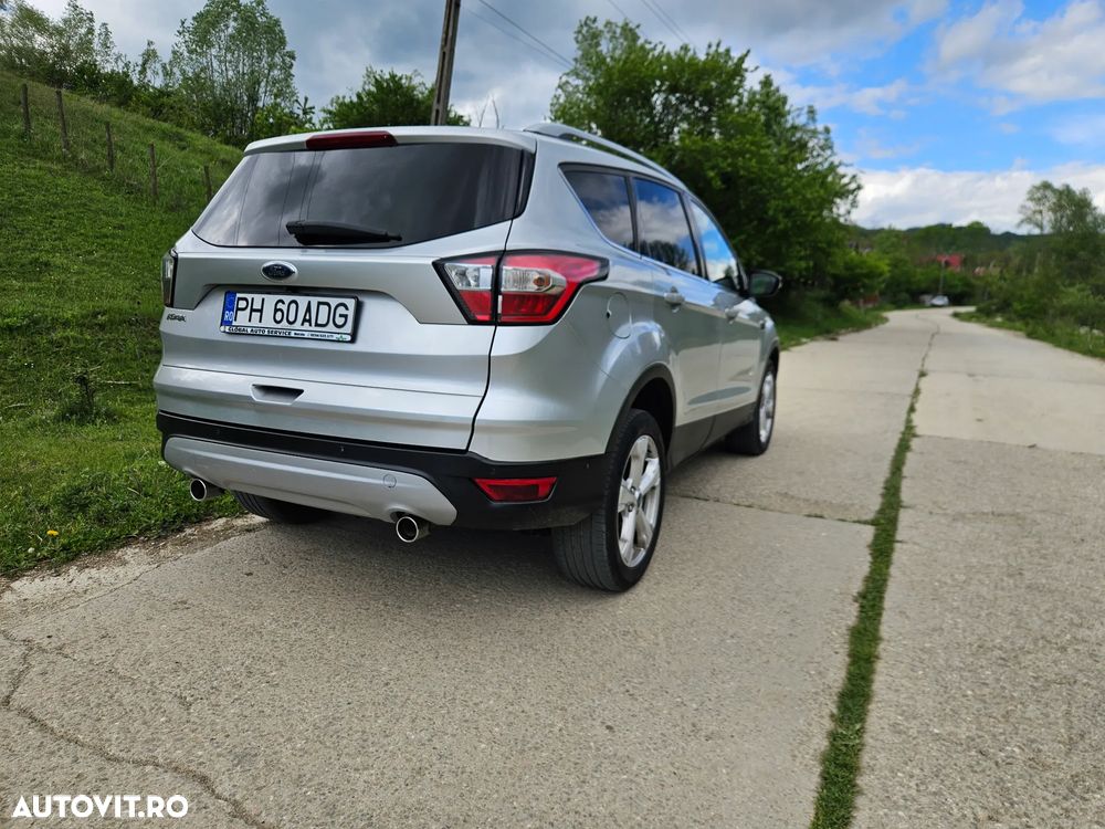 Ford Kuga 2.0 TDCi 4WD Powershift Titanium - 3