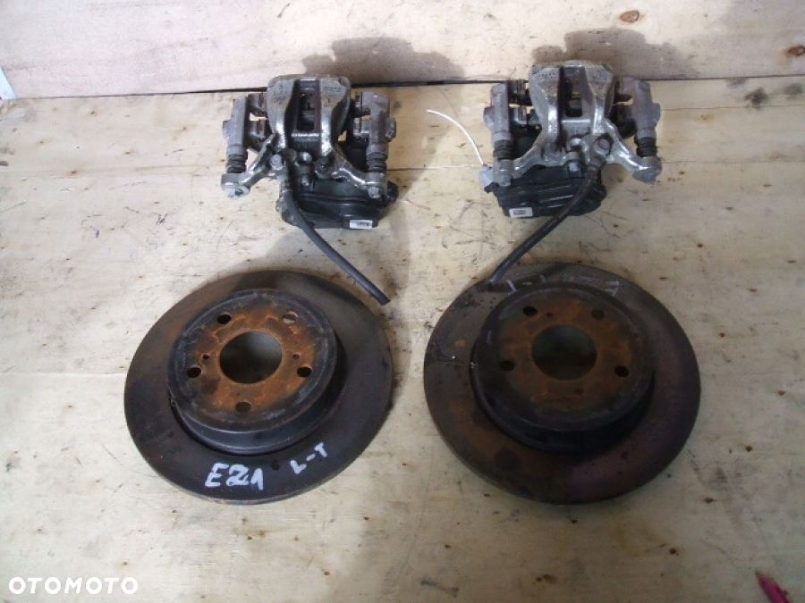 TOYOTA COROLLA E21 ZACISK hamulcowy tył tylny prawy - 3