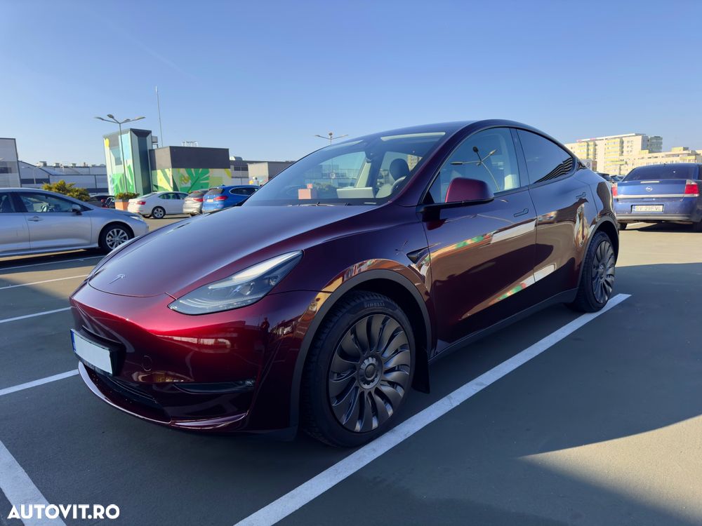 Tesla Model Y - 1