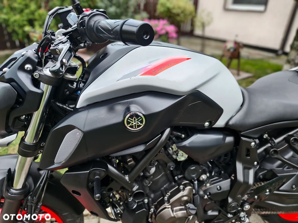 Yamaha MT - 24