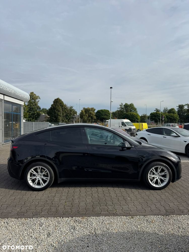 Tesla Model Y Long Range RWD - 9