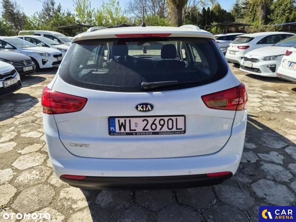 Kia Ceed - 4