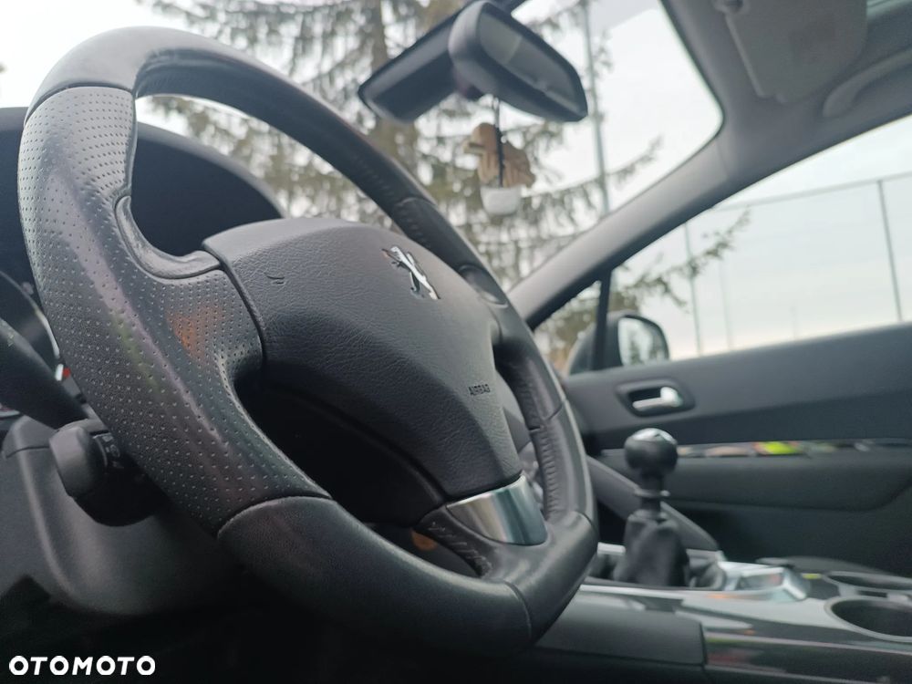 Peugeot 3008 HDi FAP 110 Family - 12