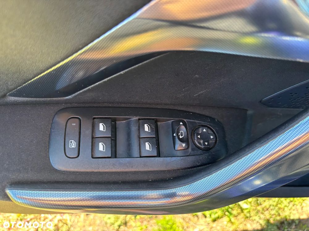 Peugeot 2008 PureTech 82 Allure - 22
