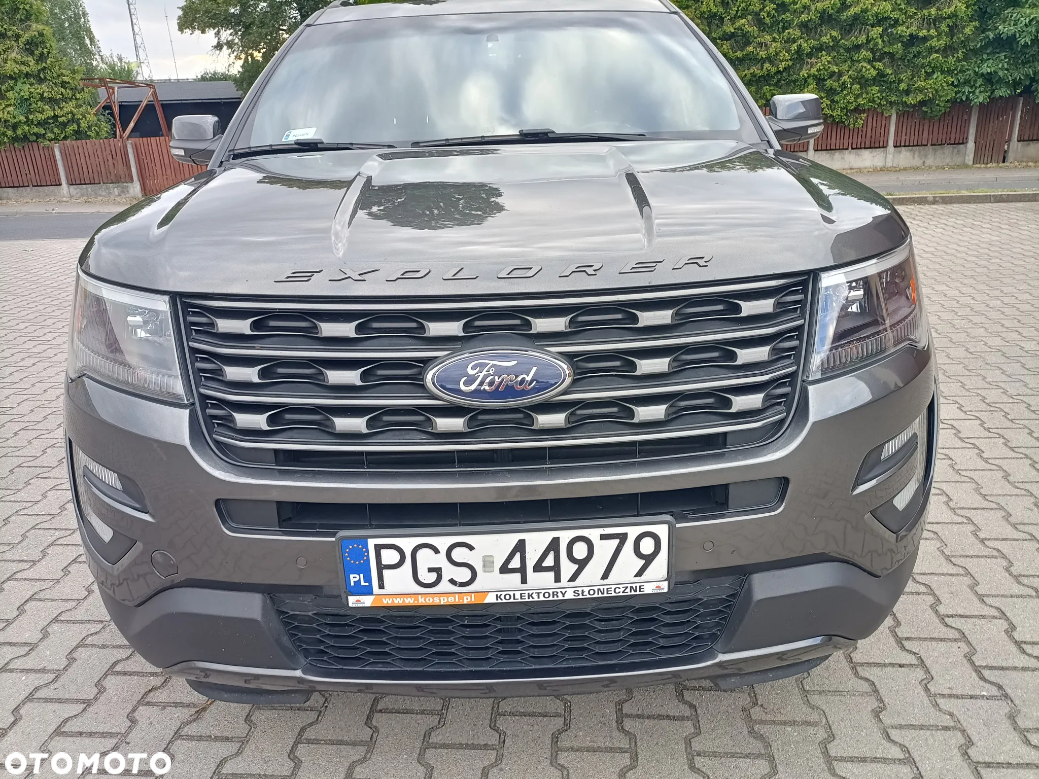 Ford Explorer - 3
