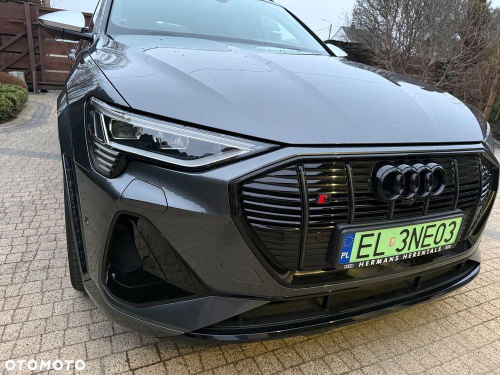 Audi e-tron - 1