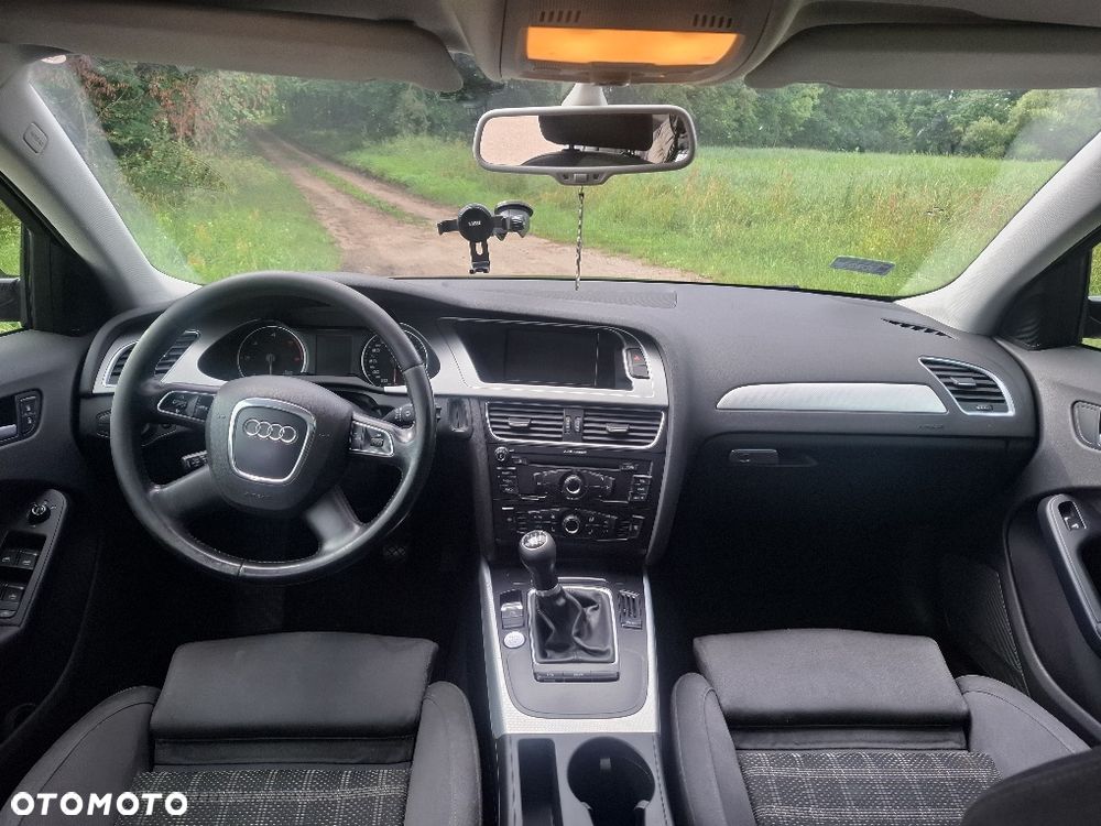 Audi A4 Avant - 8