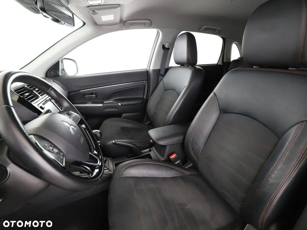 Mitsubishi ASX - 14